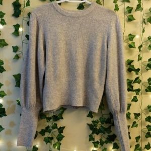 Gray puffed-sleeve sweater
